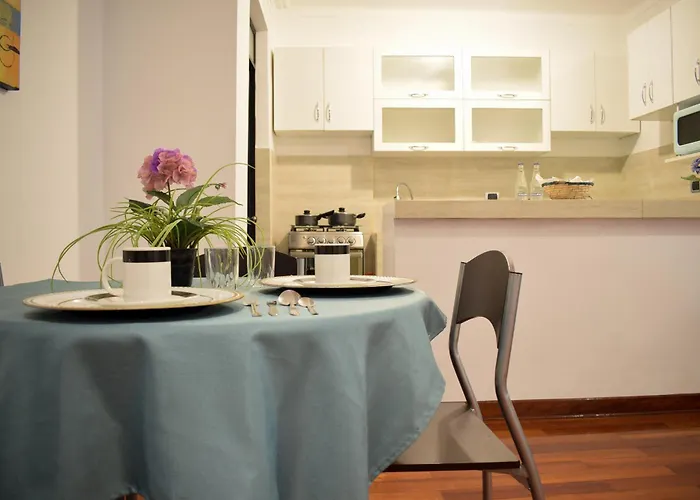 Rhouse Hotel 3*