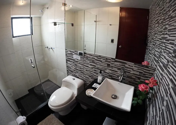 Rhouse Hotel 3*