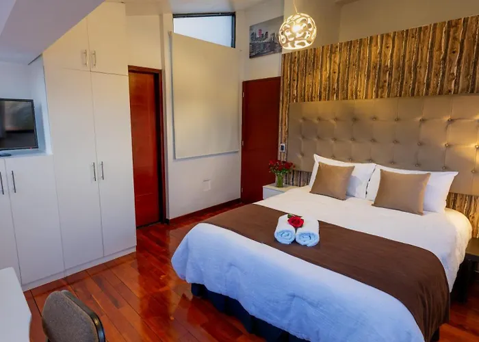 Rhouse Hotel 3*