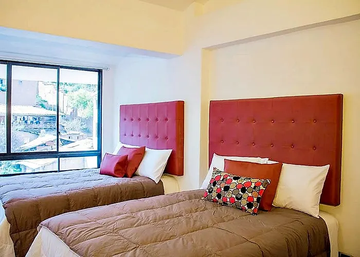 Rhouse Hotel 3*