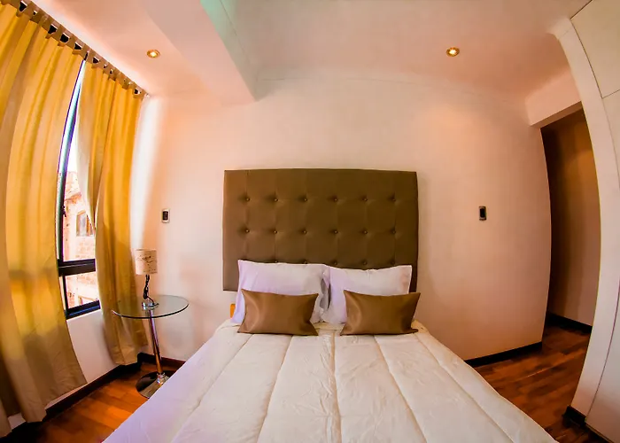 Rhouse Hotel